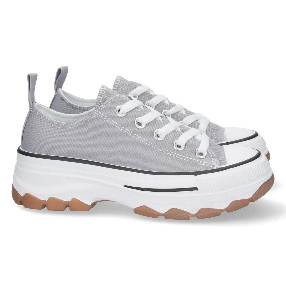Plimsolls